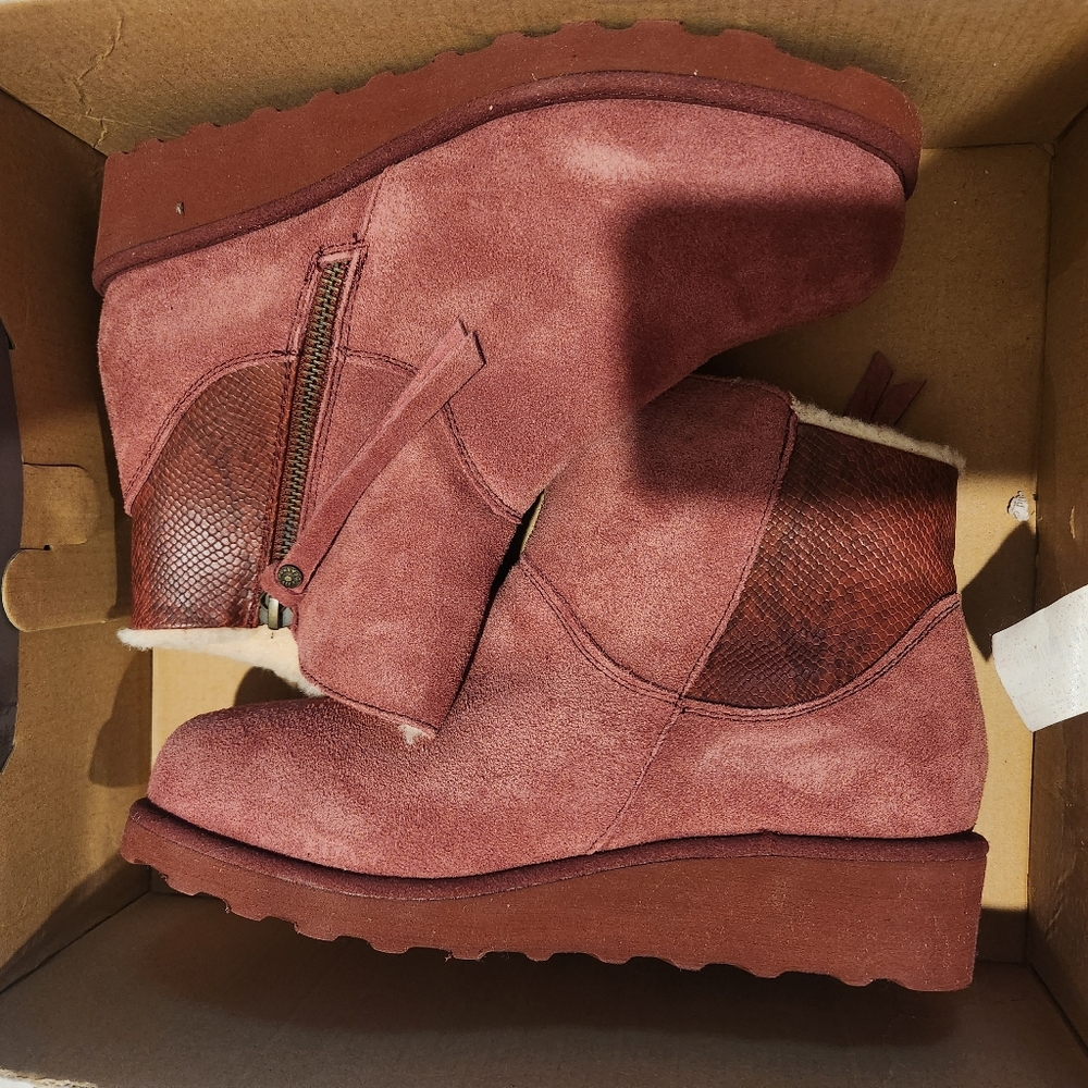 BEARPAW Megan Bootie Size 6 NWOT